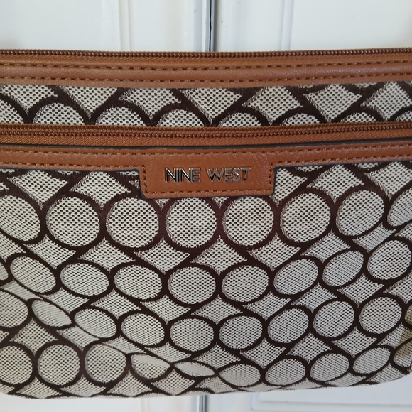 Nine West Stylish Tan and Brown Crossbody Bag - Picture 4 of 8